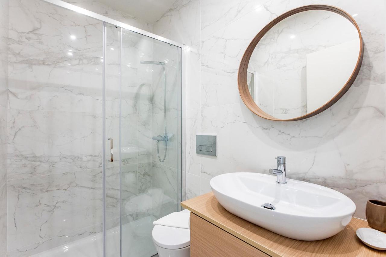 Central Studio W/ Pool, Ac & Patio By Lovelystay Porto Exterior foto